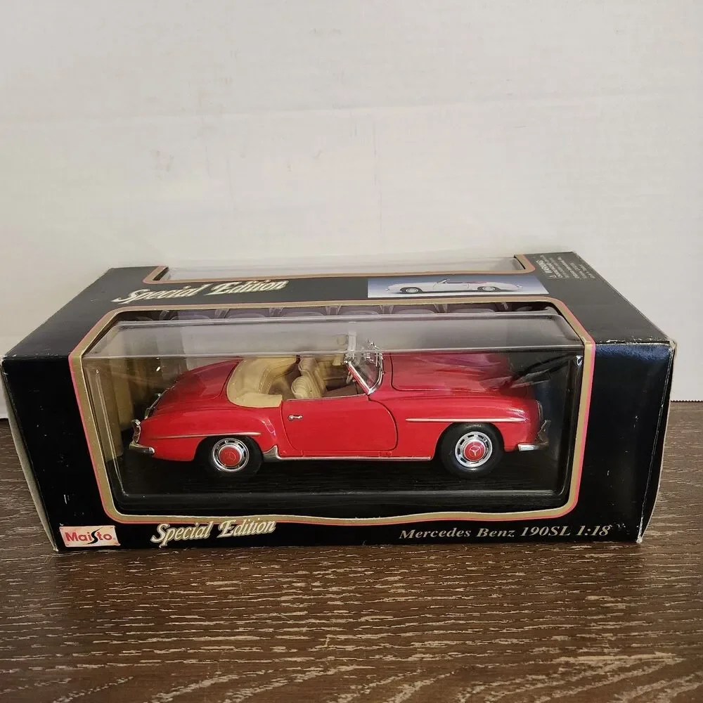 Maisto Red 1955 Mercedes Benz 190SL 1:18 Diecast Car # 31824 With Box and Stand
